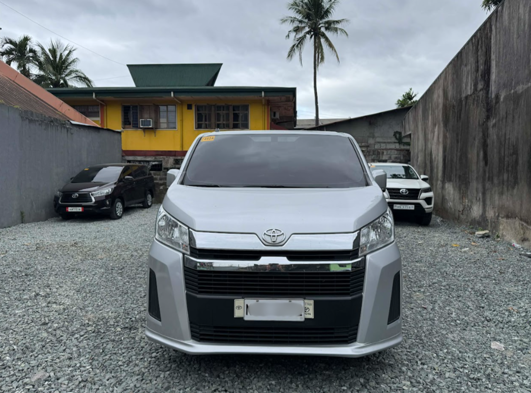 Toyota Hi-Ace Commuter Front for Rent in Marikina City